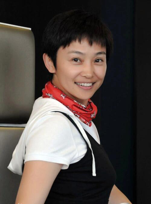 中國第一美女保鏢，保護(hù)13國元首從未失手，如今53歲過得如何？